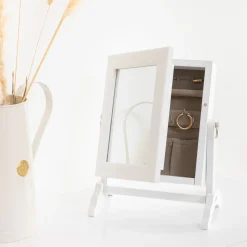 Armoire à bijoux, verre