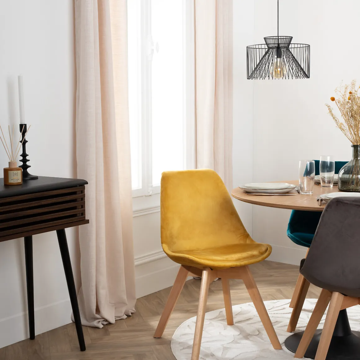 Chaise "Baya", pieds hêtre