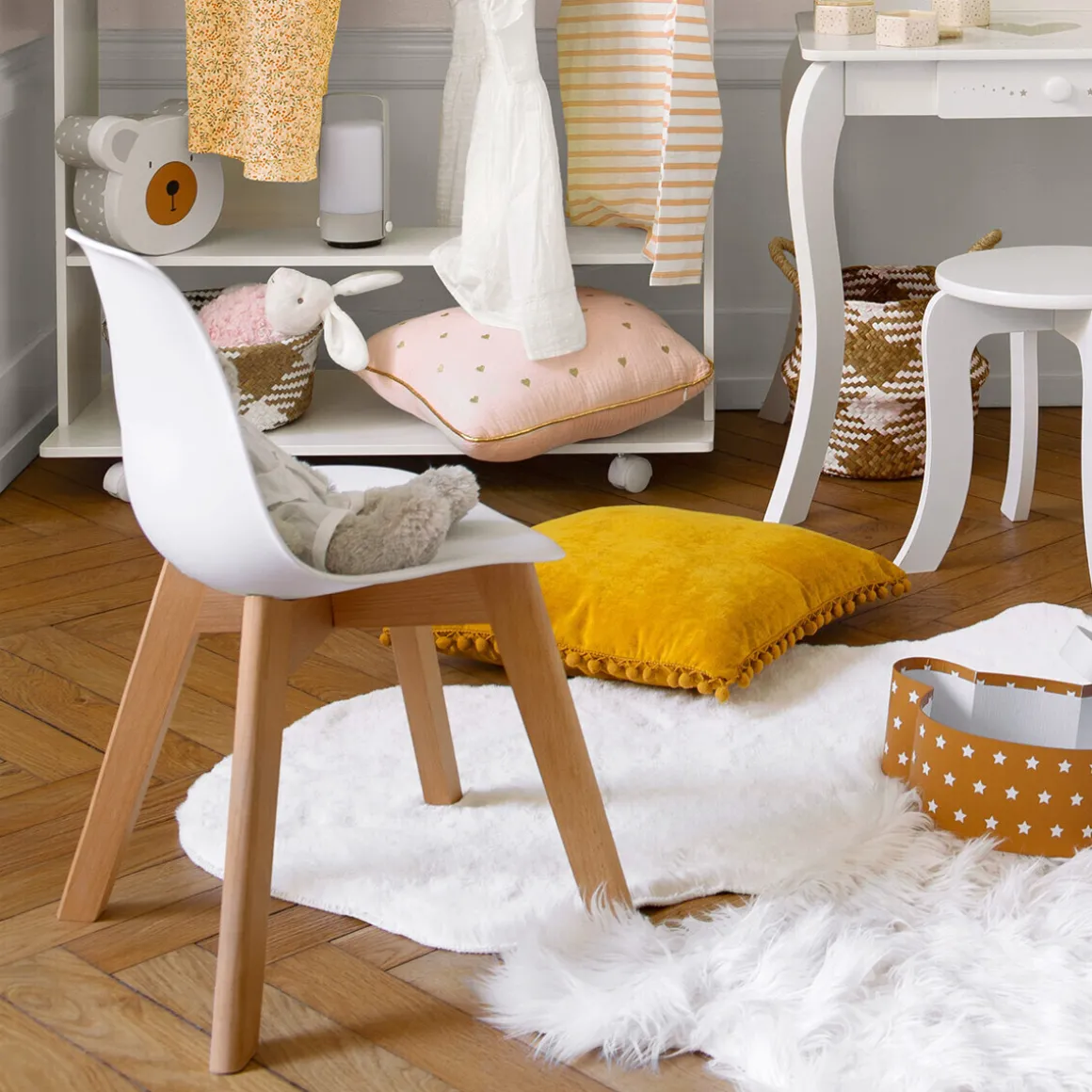 Chaise enfant "Scandinave"
