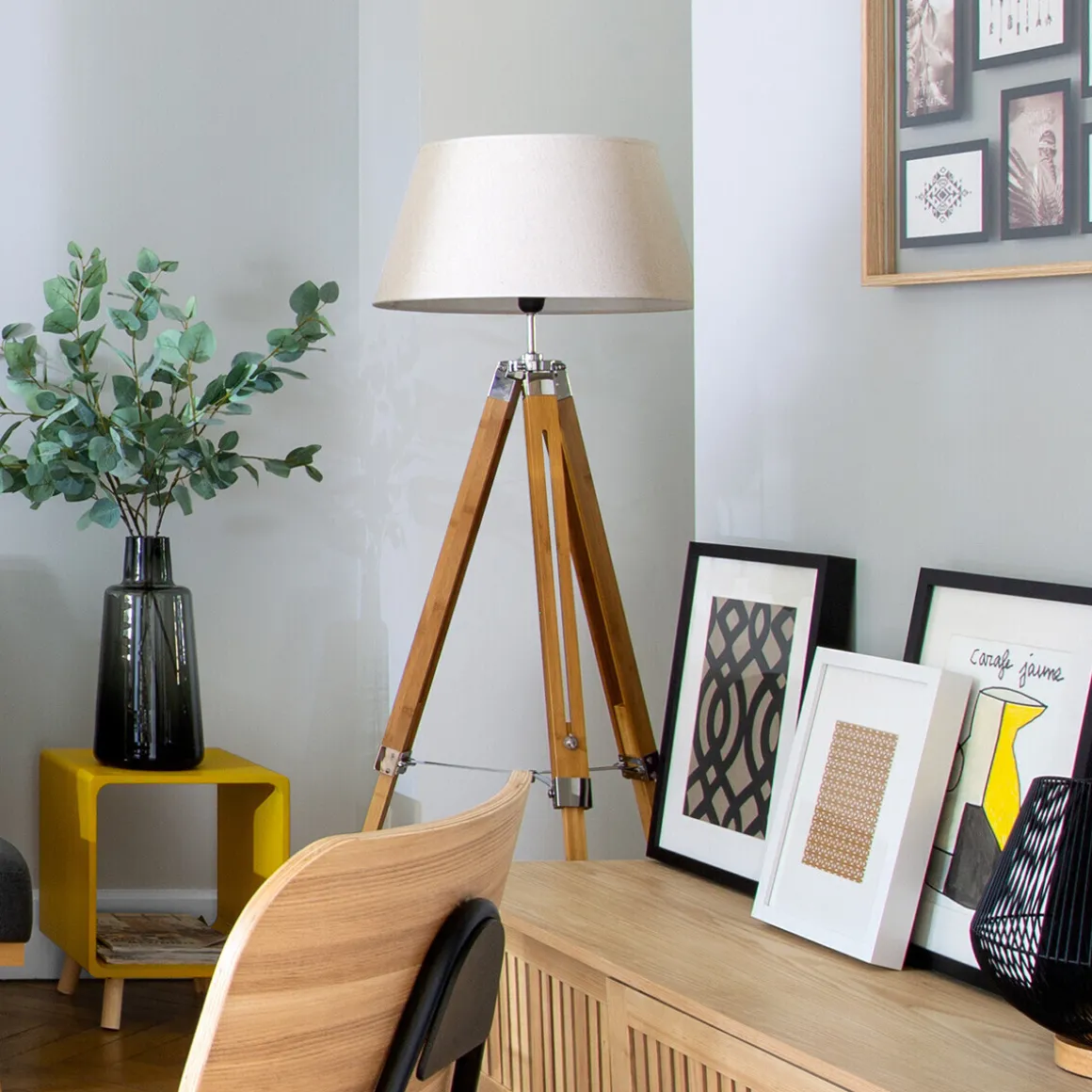 Lampadaire trépied "Runo"