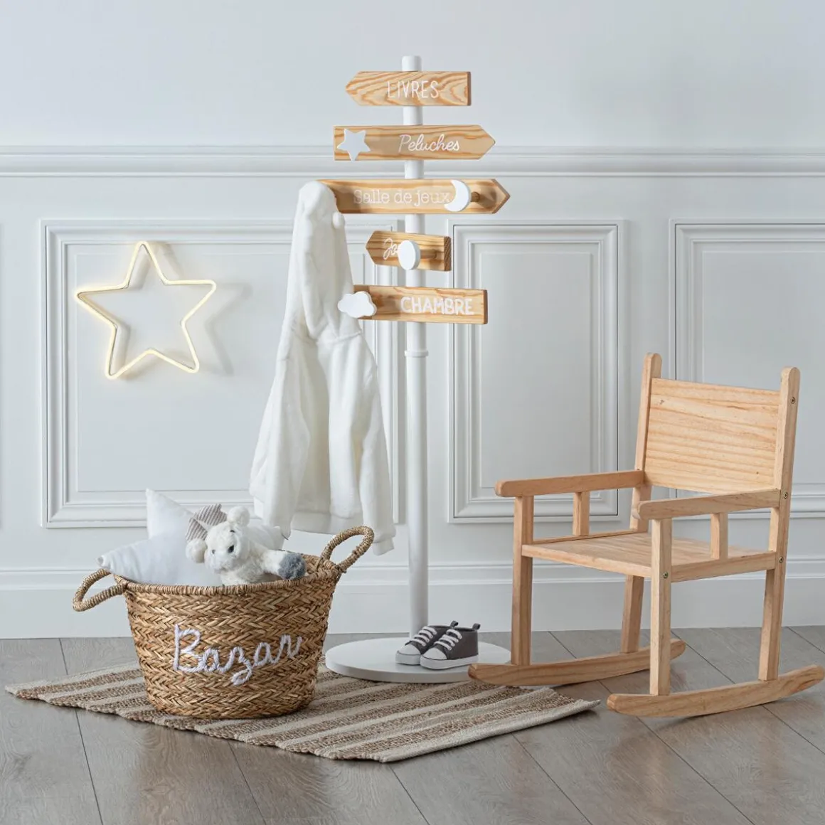 Porte-manteau enfant "Pancarte"