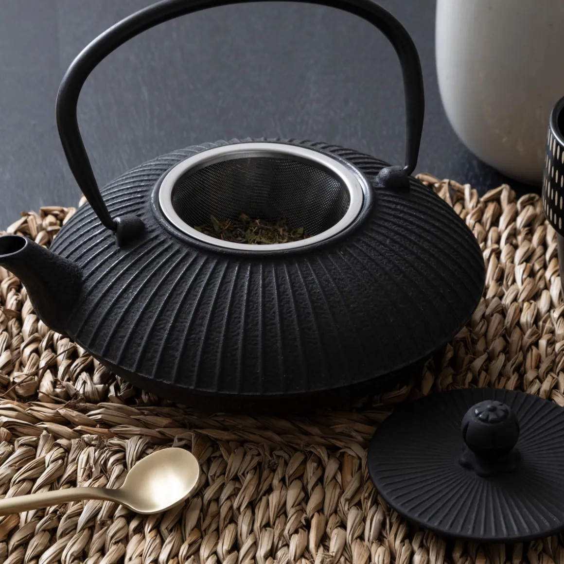 Théière en fonte "Garden"