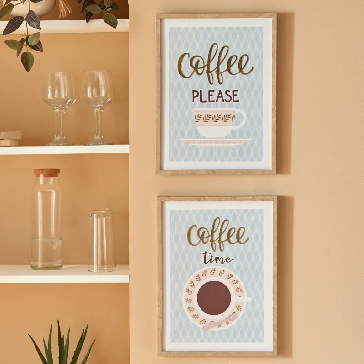 Toile imprimée encadrée "Emy"