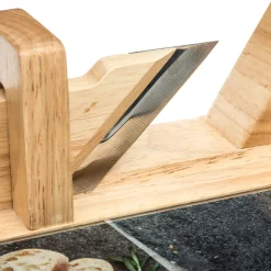 Trancheuse à charcuterie avec planche